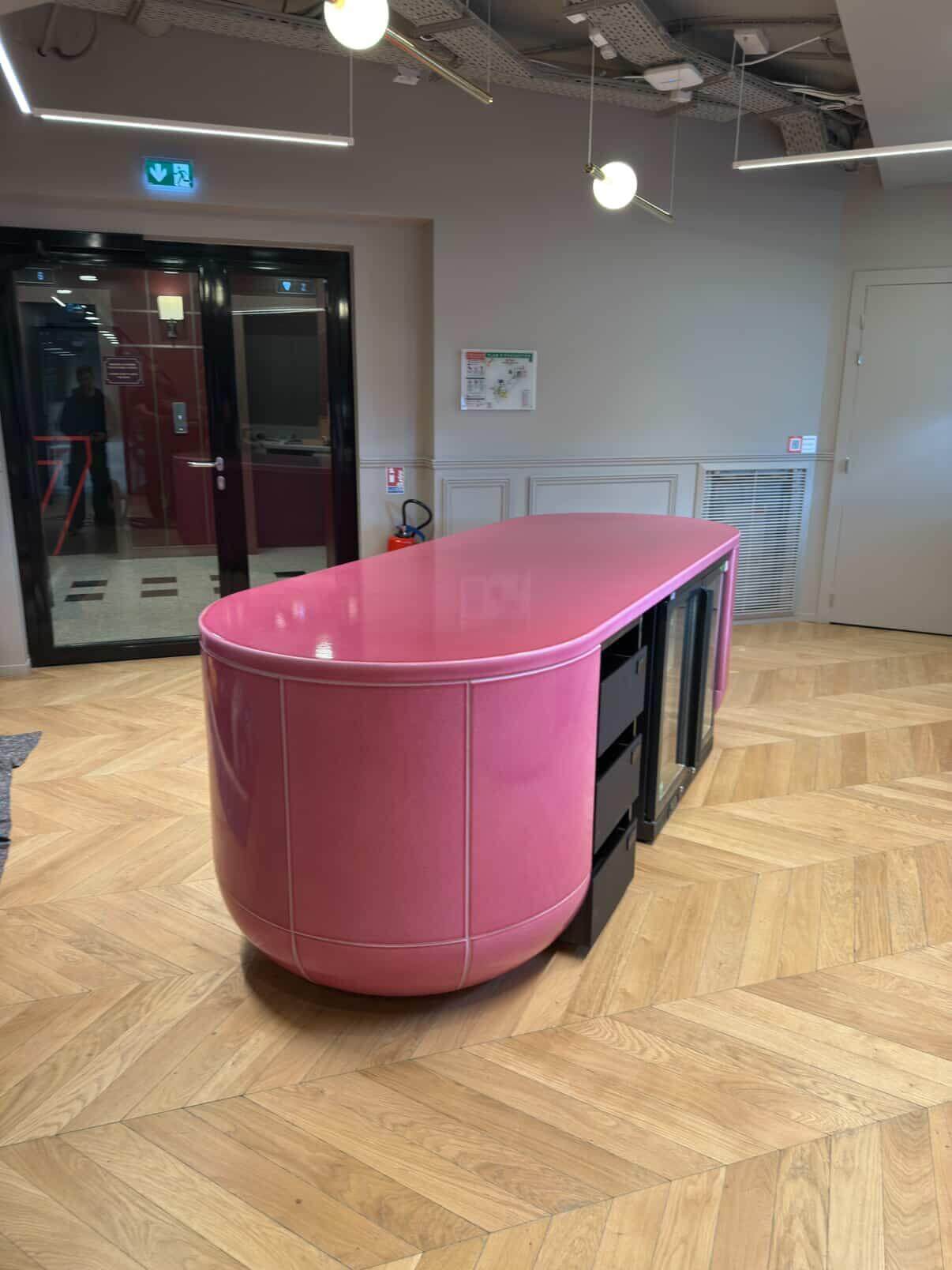 Comptoir privé, France